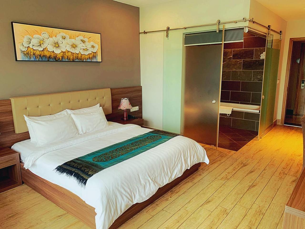 Kep Bay Hotel & Resort Экстерьер фото